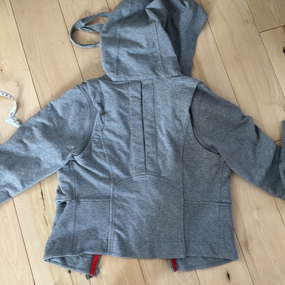 Lululemon cropped sweatshirt size 6 - Picture 8 of 8